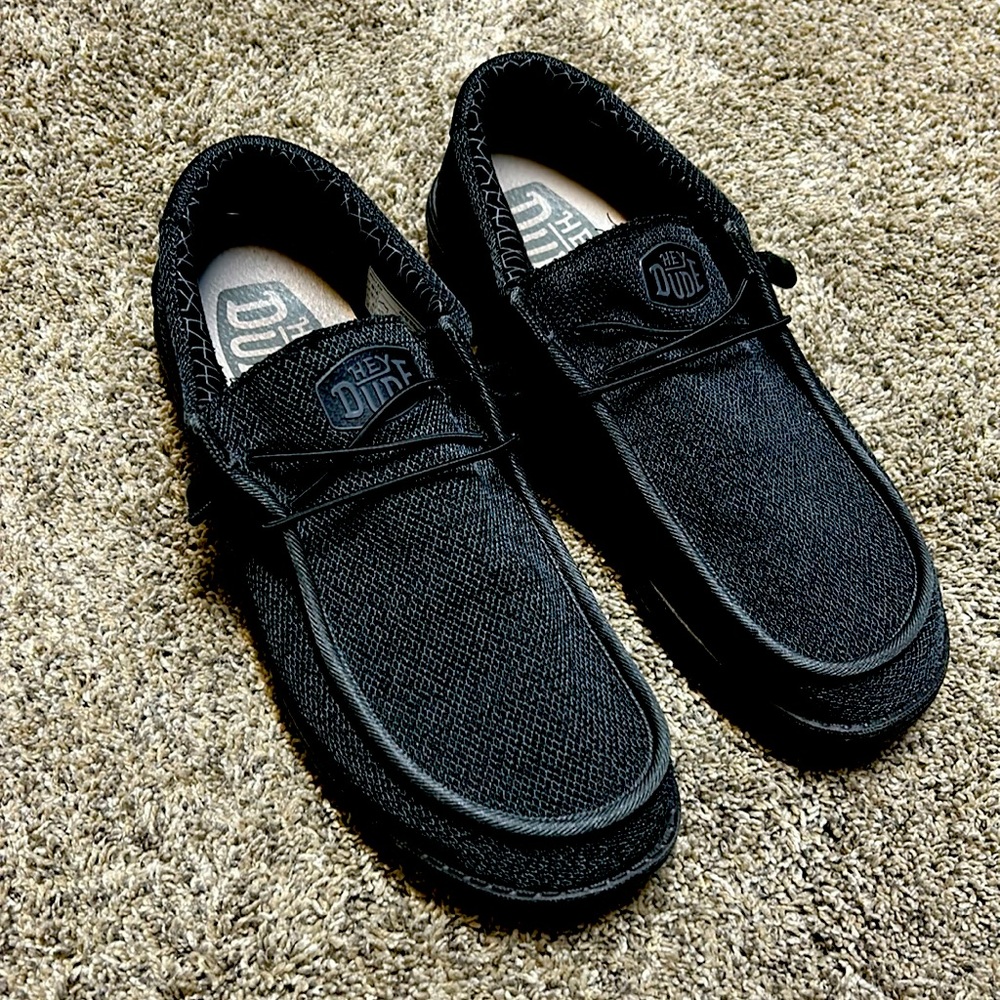 Men’s size 14 Hey Dudes